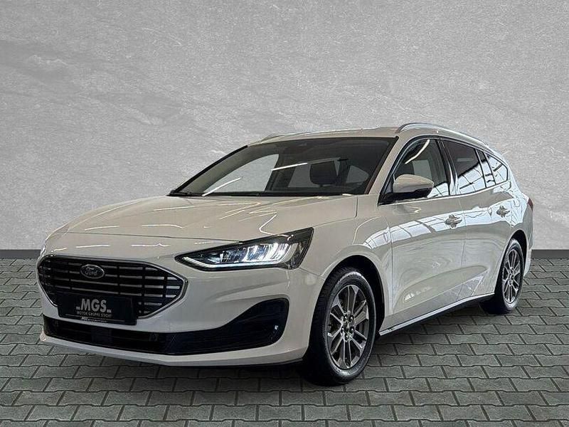 Gebraucht Ford Focus Titanium 125 PS (91 kW) 2024 Frozen white Kombi