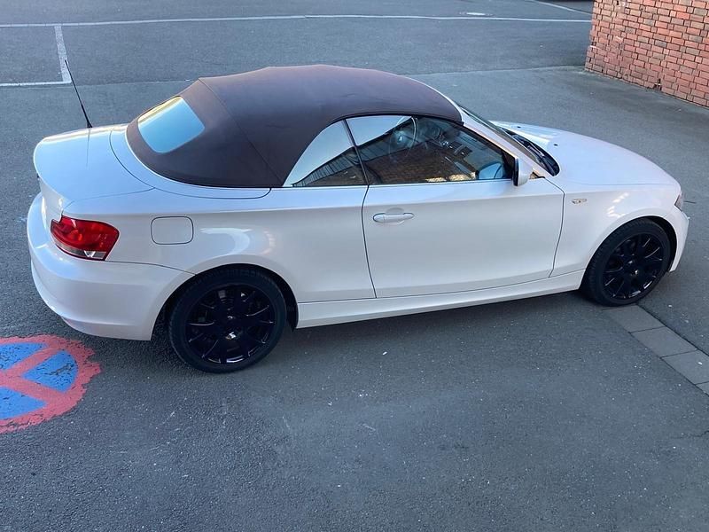 Gebraucht BMW 118 Advantage 143 PS (105 kW) 2014 Andere farben Kleinwagen