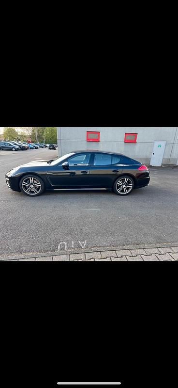 Schwarz Gebraucht 2014 Porsche Panamera Limousine | 29.450 € (Guter Preis) - Bild 1/4