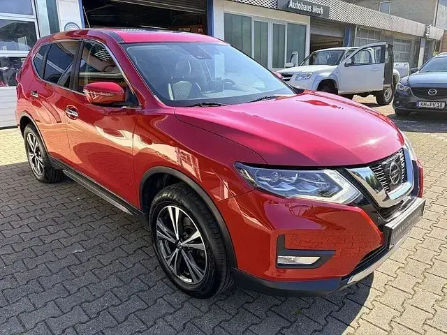 Gebraucht Nissan X-Trail Acenta 163 PS (119 kW) 2018 Solid red (s) SUV