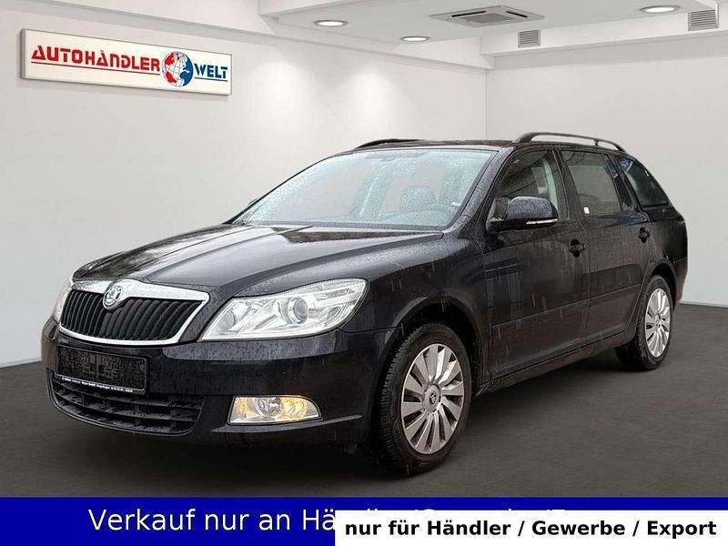 Schwarz Gebraucht 2012 Skoda Octavia Kombi | 5.499 € (Superpreis) - Bild 1/3