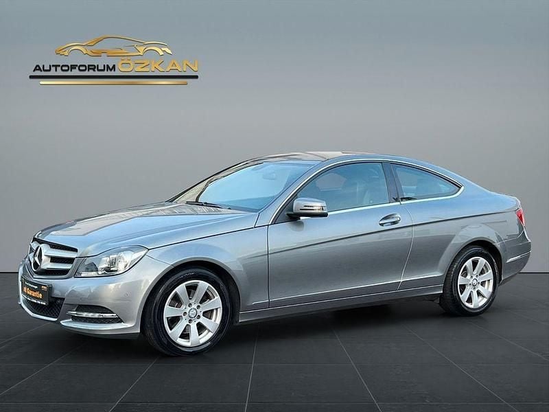 Silber Gebraucht 2012 Mercedes C220 Coupé | 13.799 € (Fairer Preis) - Bild 1/4