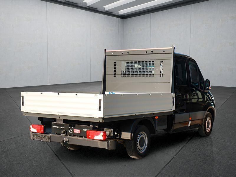 Gebraucht Mercedes Sprinter 150 PS (110 kW) 2024 Schwarz Van