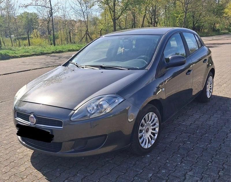 Gebraucht Fiat Bravo 90 PS (66 kW) 2013 Grau Kleinwagen