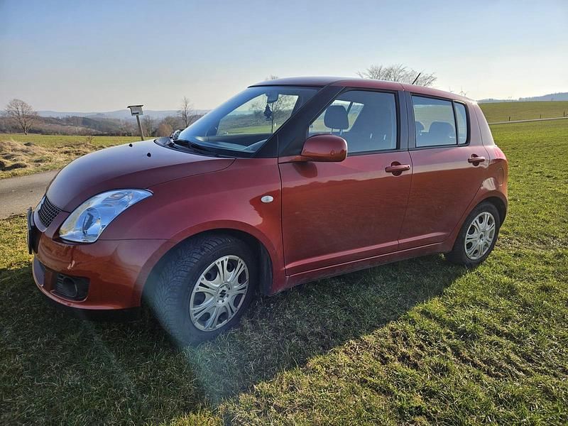 Gebraucht Suzuki Swift 92 PS (67 kW) 2009 Andere farben Kleinwagen