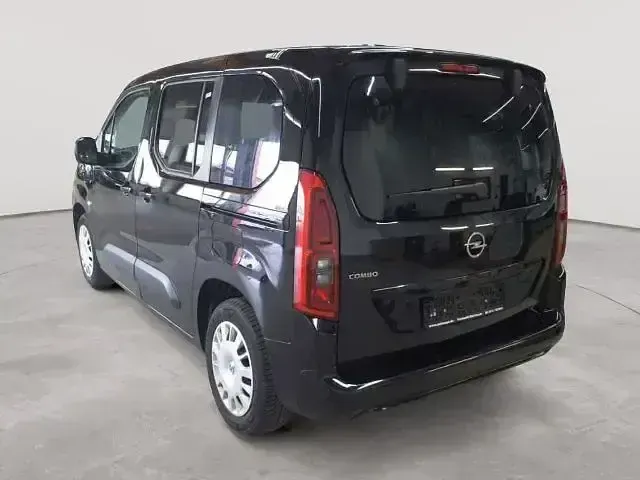 Gebraucht Opel Combo Life Elegance 131 PS (96 kW) 2023 Karbonschwarz metallic Van / Kleinbus