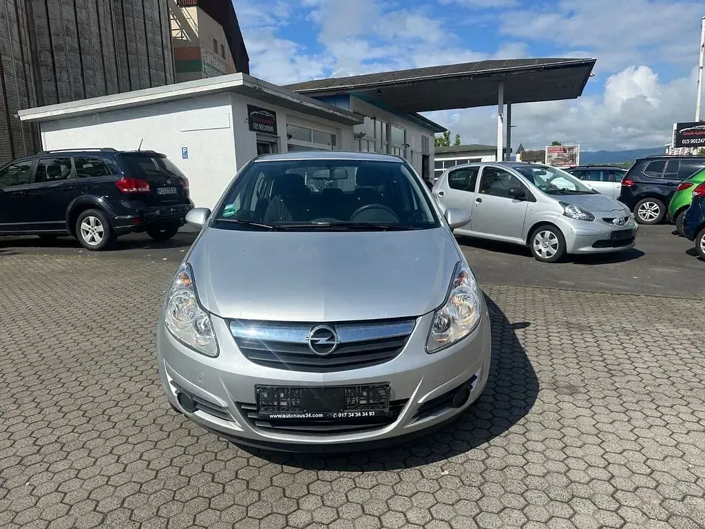 Używany Opel Corsa Edition 80 KM (58 kW) 2007 Srebrny Hatchback