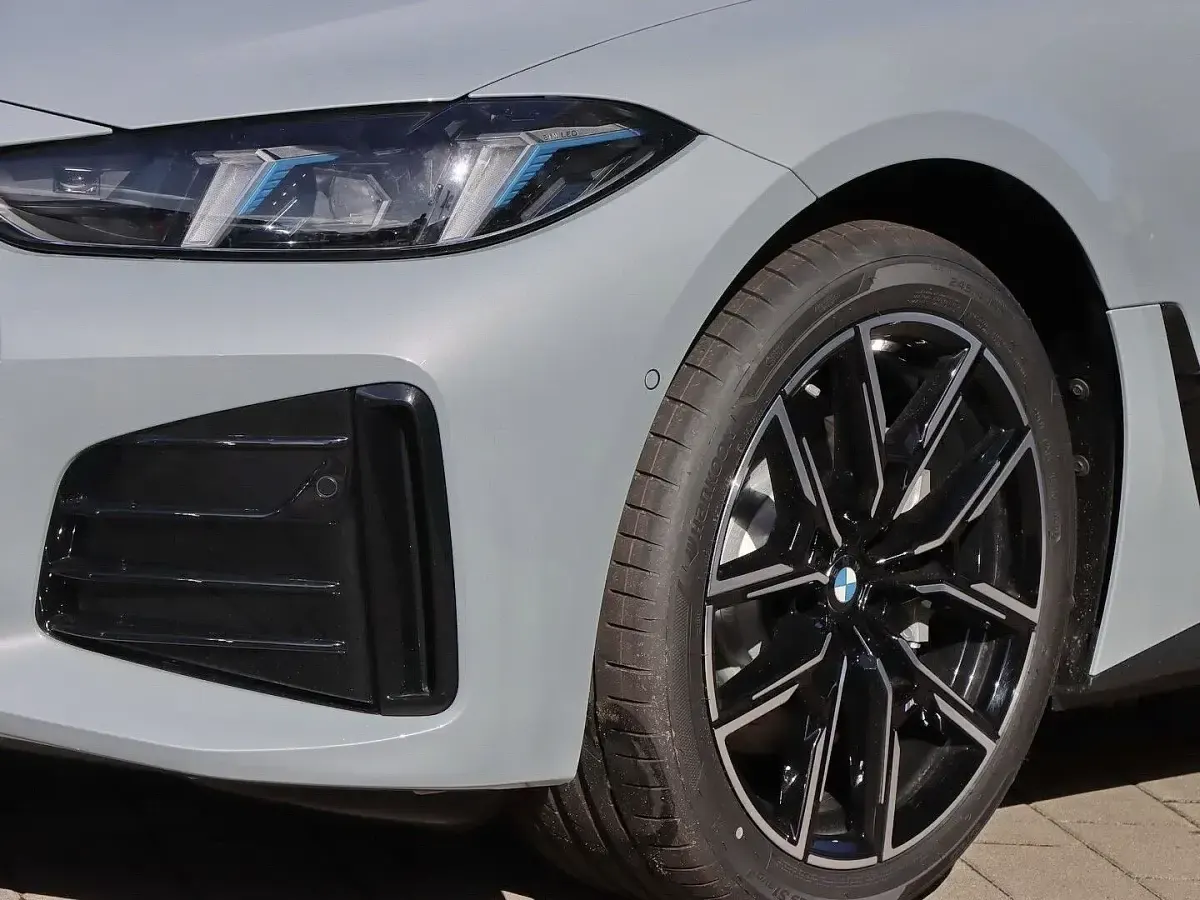 Neu BMW i4 Comfort Edition 294 kW (401 PS) 2026 Brooklyn grau Limousine