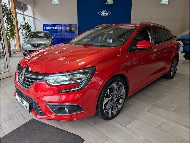 Rot Gebraucht 2017 Renault Mégane GrandTour Bose Edition Kombi | 11.990 € (Fairer Preis) - Bild 1/4