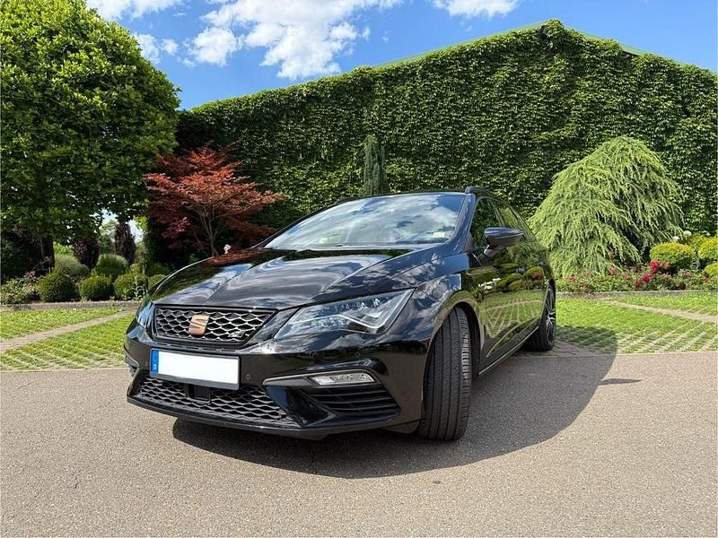 Schwarz Gebraucht 2019 Cupra Leon Limousine | 23.999 € (Fairer Preis) - Bild 1/4