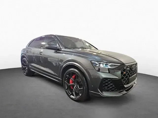Ny Audi RS Q8 Performance 640 HK (470 kW) 2025 Sort SUV