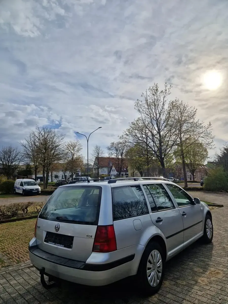 Gebraucht VW Golf IV 101 PS (74 kW) 2003 Silber Kombi
