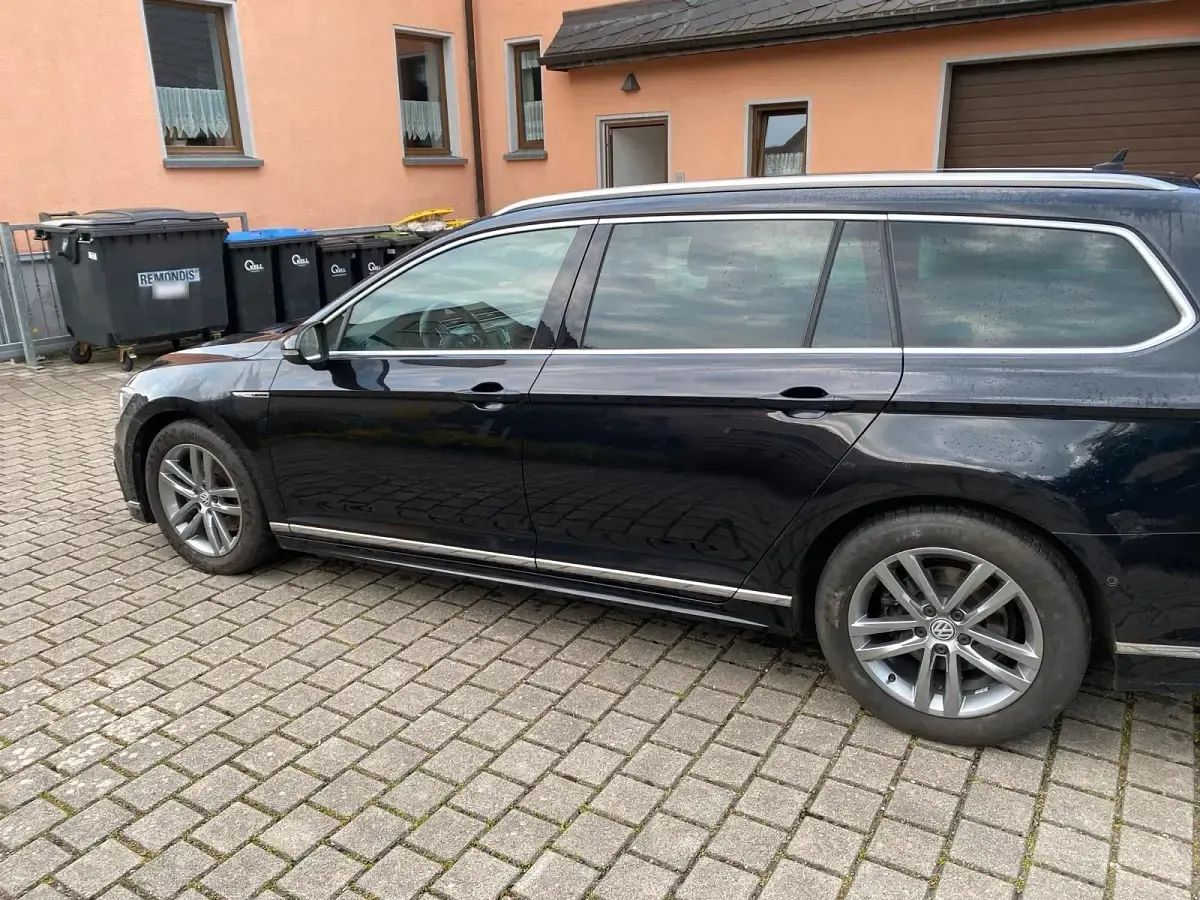 Gebraucht VW Passat R-line 150 PS (110 kW) 2016 Schwarz Kombi