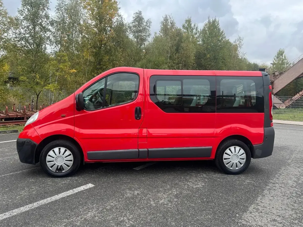 Gebraucht Opel Vivaro 90 PS (66 kW) 2014 Rot Van / Kleinbus