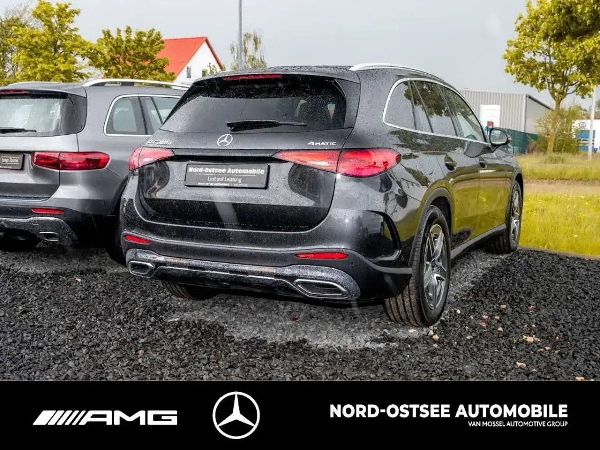 Gebraucht Mercedes GLC300 AMG 269 PS (197 kW) 2025 Graphitgrau metallic SUV