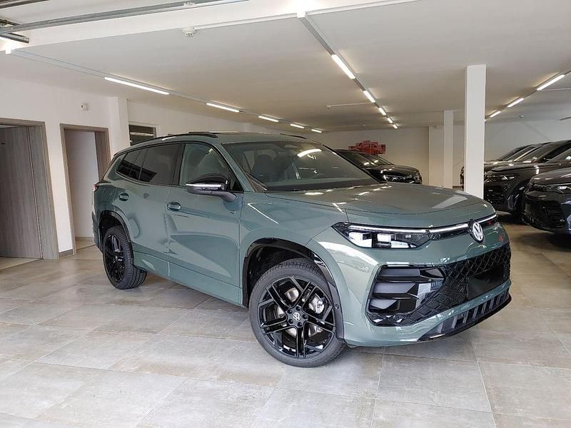Neu VW Tayron Style 150 PS (110 kW) 2026 Cipressinogreenmetallic SUV