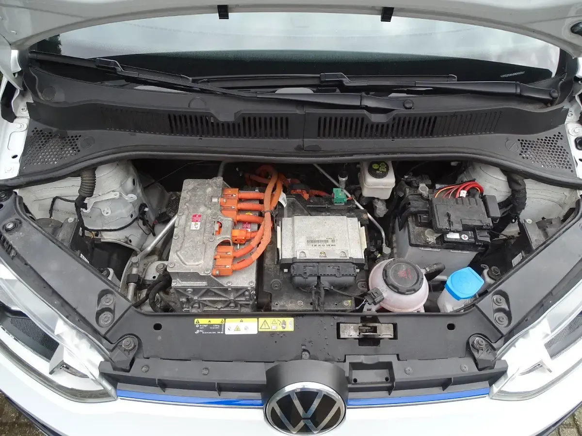 Używany VW e-up! 61 kW (83 KM) 2021 Biały Hatchback
