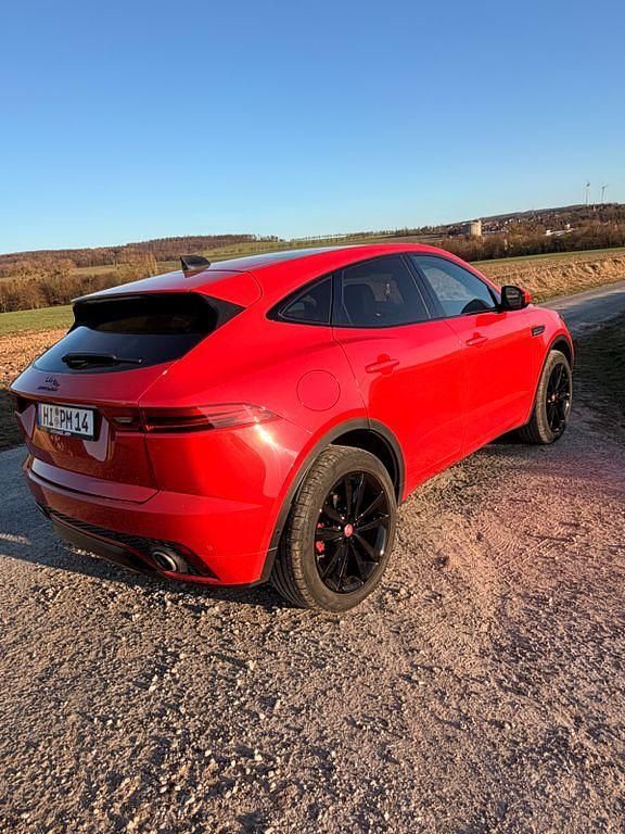 Gebraucht Jaguar E-Pace R-Dynamic 241 PS (177 kW) 2019 Rot SUV