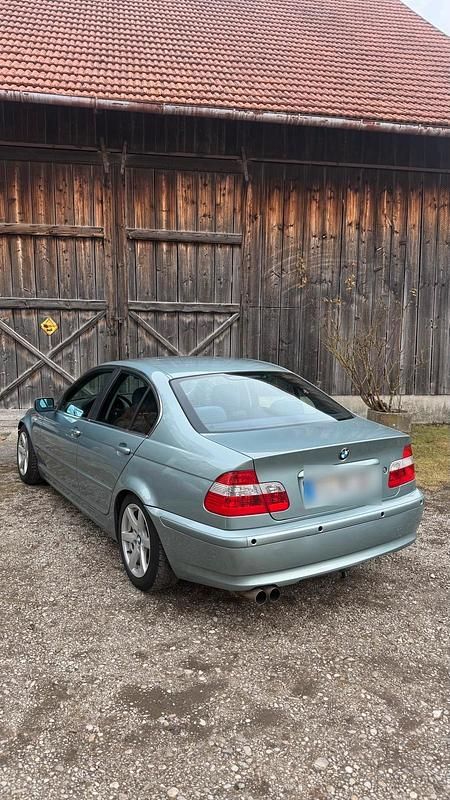 Gebraucht BMW 325 192 PS (141 kW) 2002 Grün Limousine