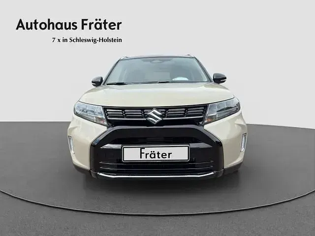 Gebraucht Suzuki Vitara Comfort+ 102 PS (75 kW) 2025 Beige SUV