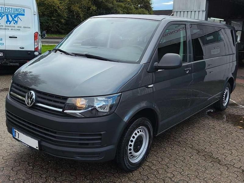 Gebraucht VW Transporter 150 PS (110 kW) 2019 Grau Van