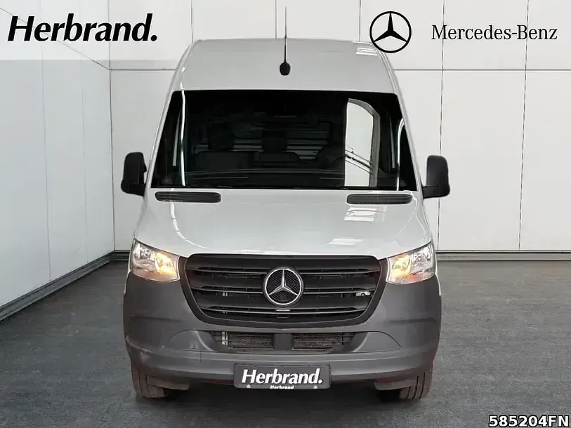 Używany Mercedes Sprinter 170 KM (125 kW) 2023 Biały Van