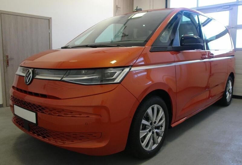 Energetic orange metallic Gebraucht 2021 VW T7 Style Van | 62.500 € - Bild 1/4