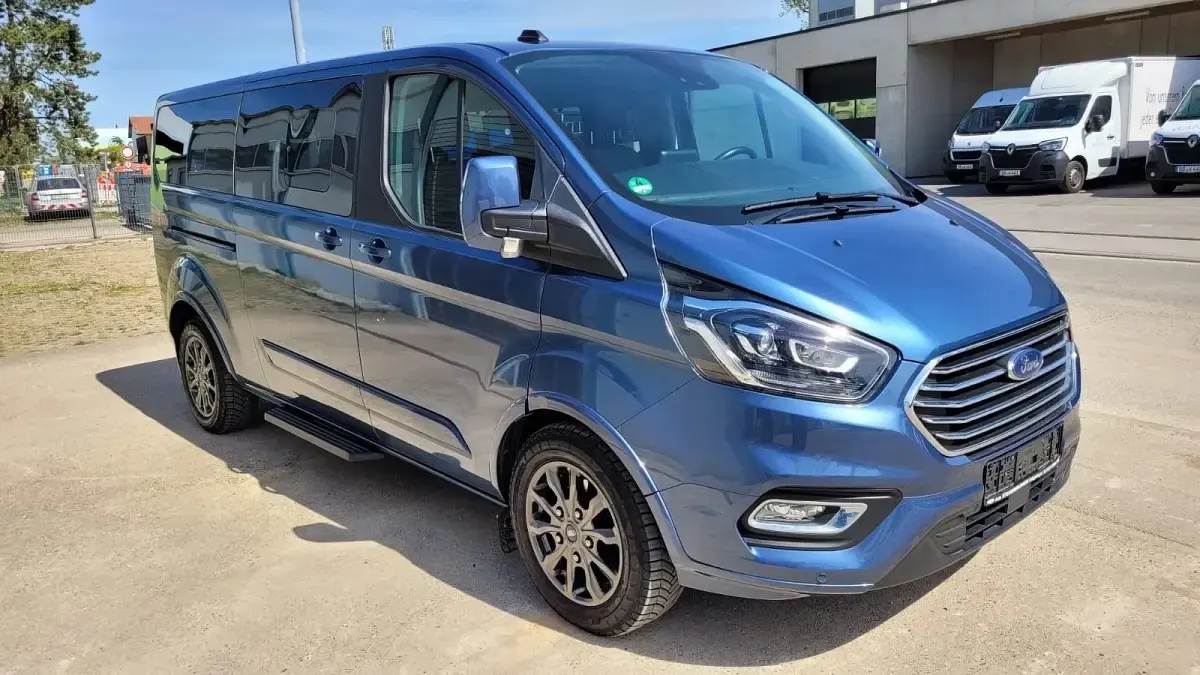 Używany Ford Transit Titanium X 185 KM (136 kW) 2020 Niebieski Kombi