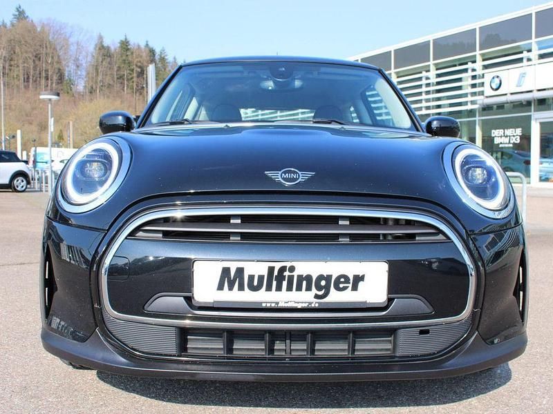 Gebraucht Mini Cooper Classic 136 PS (100 kW) 2023 Midnightblack Kleinwagen