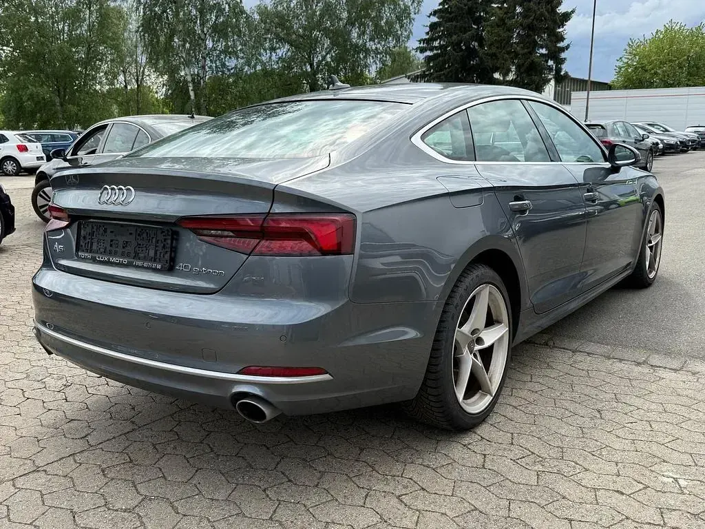 Gebraucht Audi A5 Sport 170 PS (125 kW) 2019 Grau Coupé