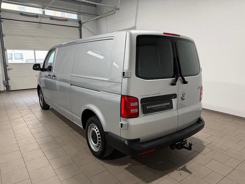 Gebraucht VW Transporter 150 PS (110 kW) 2018 Reflex silber Van