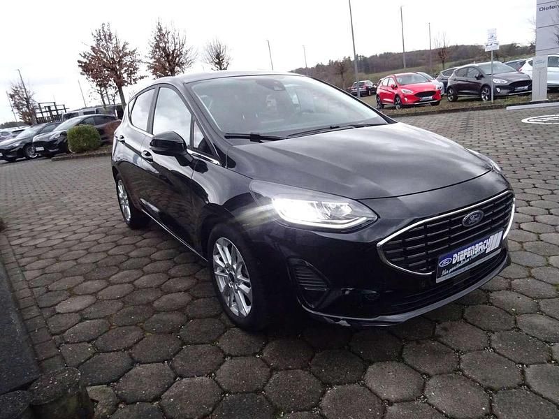 Gebraucht Ford Fiesta Titanium 125 PS (91 kW) 2022 Obsidianschwarz metallic Kleinwagen