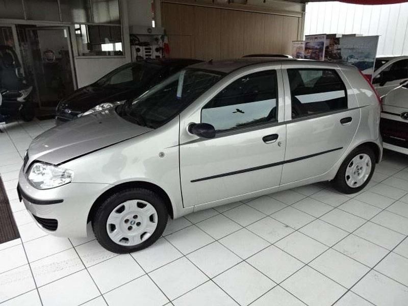 Silber Gebraucht 2007 Fiat Punto Active Kleinwagen | 2.700 € (Teuer) - Bild 1/4