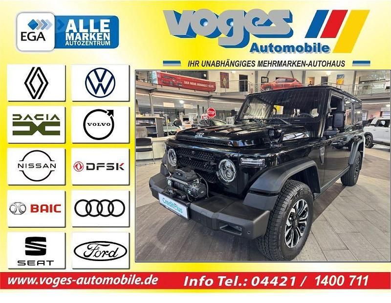Neu BAW 212 166 PS (122 kW) 2026 Schwarz SUV