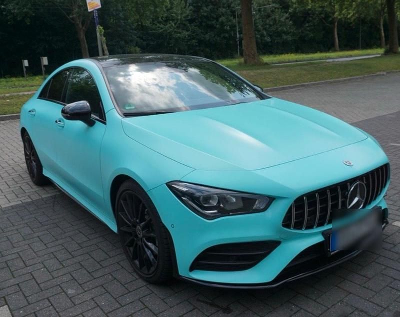Rot Gebraucht 2022 Mercedes CLA250 AMG line Limousine | 27.500 € (Superpreis) - Bild 1/4