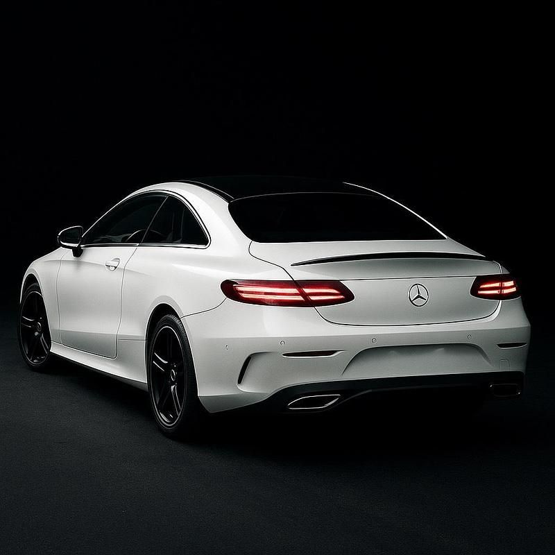 Weiß Gebraucht 2018 Mercedes E300 AMG Coupé | 29.900 € (Superpreis) - Bild 1/4