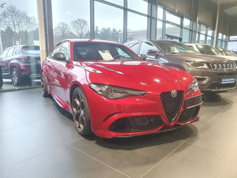 Gebraucht Alfa Romeo Giulia Quadrifoglio 510 PS (375 kW) 2022 Red) (rot Limousine