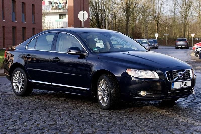 Blau Gebraucht 2012 Volvo S80 Executive Limousine | 23.999 € - Bild 1/4