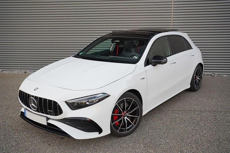 Weiß Gebraucht 2024 Mercedes A35 AMG AMG Limousine | 41.990 € (Superpreis) - Bild 1/4