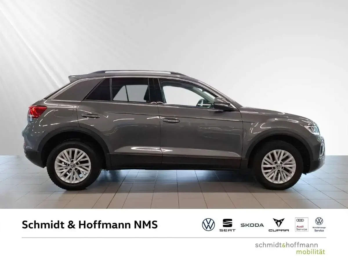 Gebraucht VW T-Roc Life 150 PS (110 kW) 2023 Indiumgrau SUV