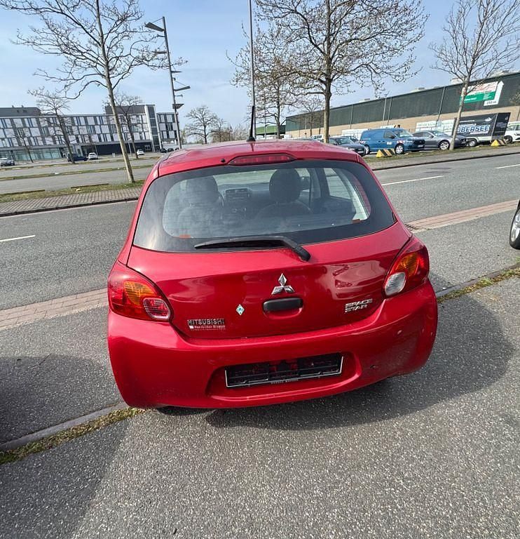 Second-hand Mitsubishi Space Star Classic Collection 71 CP (52 kW) 2014 Roșu Monovolum