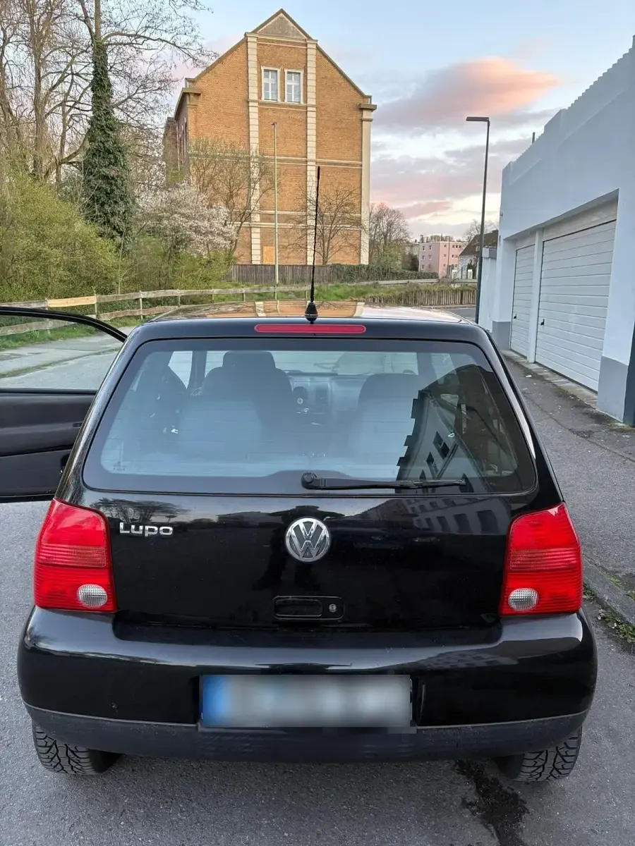 Brugt VW Lupo 50 HK (36 kW) 1999 Sort Hatchback