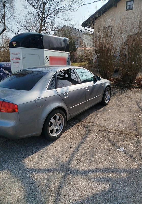 Gebraucht Audi A4 102 PS (75 kW) 2005 Silber Limousine