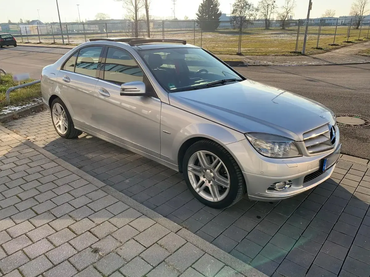 Gebraucht Mercedes C350 Avantgarde 272 PS (200 kW) 2009 Silber Limousine
