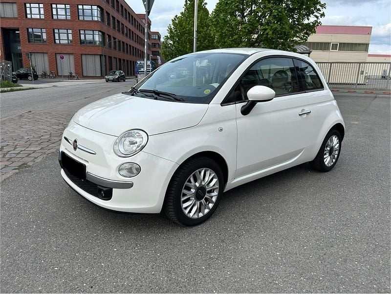 Weiß Gebraucht 2015 Fiat 500 Kleinwagen | 6.199 € (Fairer Preis) - Bild 1/4