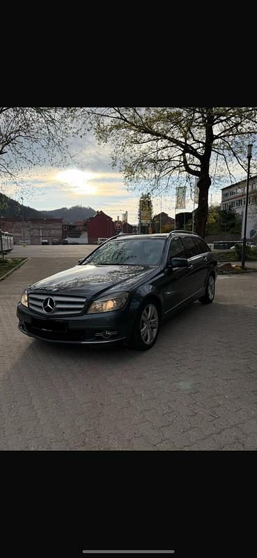 Gebraucht Mercedes 320 224 PS (164 kW) 2009 Grau Kombi