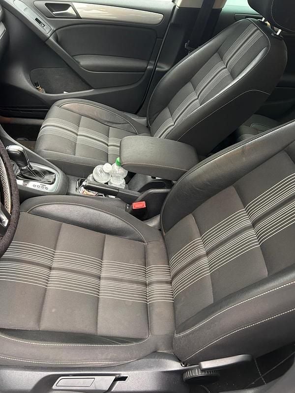 Gebraucht VW Golf VI 143 PS (105 kW) 2012 Silber Kleinwagen