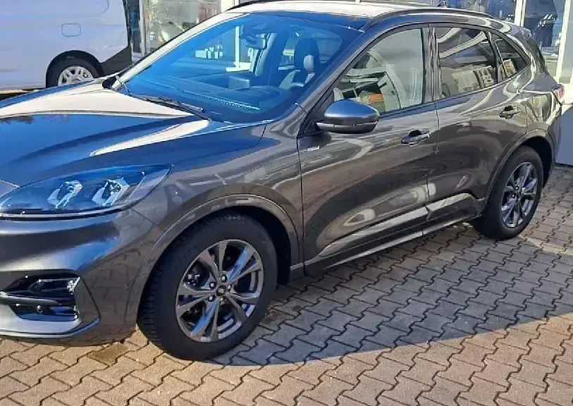 Gebraucht Ford Kuga ST-Line X 150 PS (110 kW) 2024 Grau SUV
