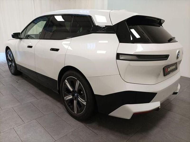 Gebraucht BMW iX 239 kW (326 PS) 2023 Weiß SUV