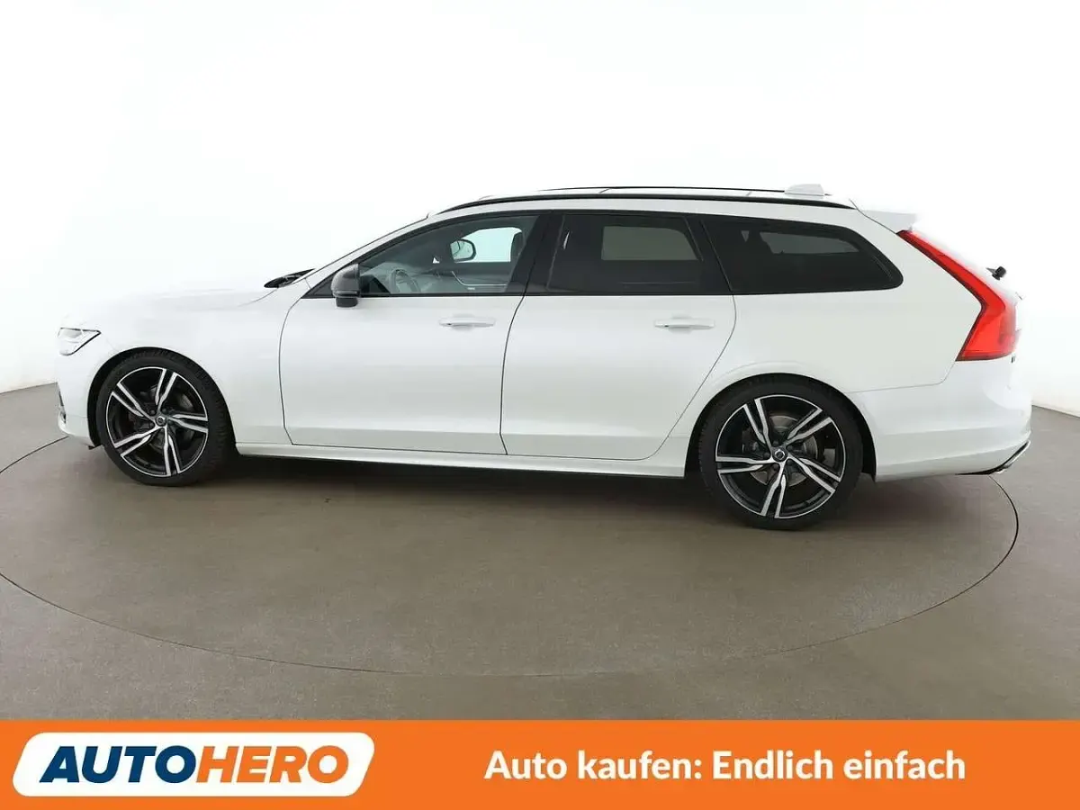 Gebraucht Volvo V90 R-Design 235 PS (172 kW) 2020 Crystal white Kombi